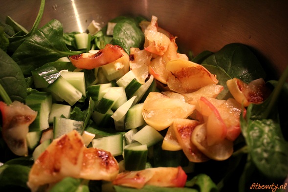 spinazie-salade-gegrilde-appel3
