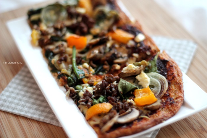 recept-paleo-pizza-bloemkool-bodem-15