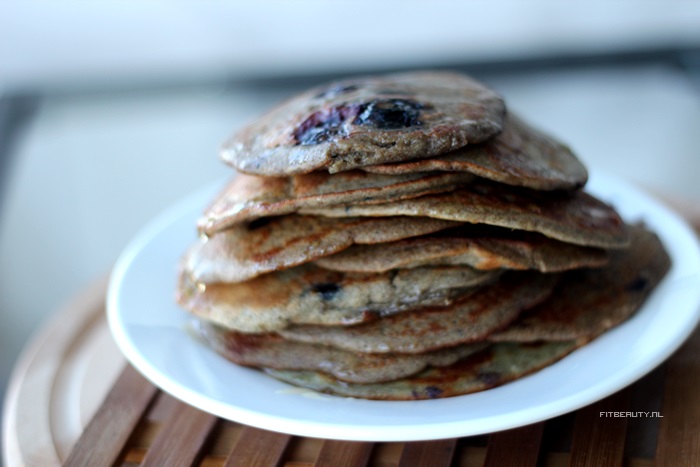 recept-pannekoeken-rogge-rijstebloem-bosbessen-8