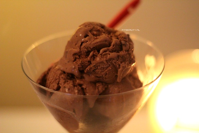 recept-zelf-yoghurt-ijs-maken-chocolade-14
