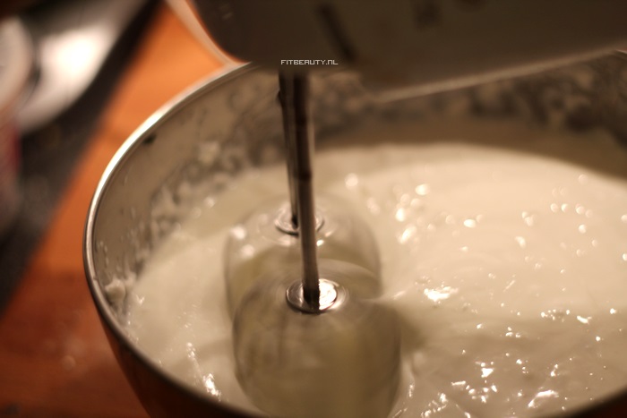 recept-zelf-yoghurt-ijs-maken-chocolade-4
