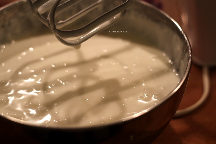 recept-zelf-yoghurt-ijs-maken-chocolade-6