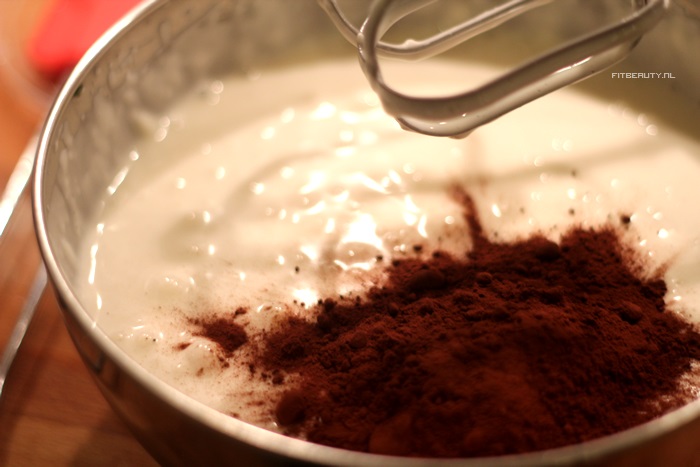 recept-zelf-yoghurt-ijs-maken-chocolade-7