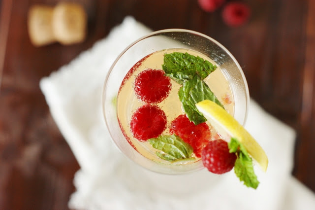 Sparkling-Raspberry-Limoncello-Cocktail 8