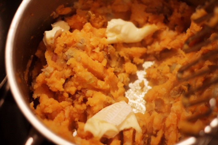 Recept-Zoete-aardappel-stamppot-kaas-10