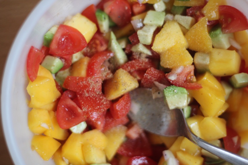 recept-simpele-mango-salsa-7